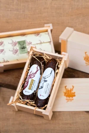 2 Stück Wildsalamis in exklusiver Holzbox