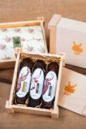 3 Stück Schweinefreie Wildsalamis in exklusiver Holzbox